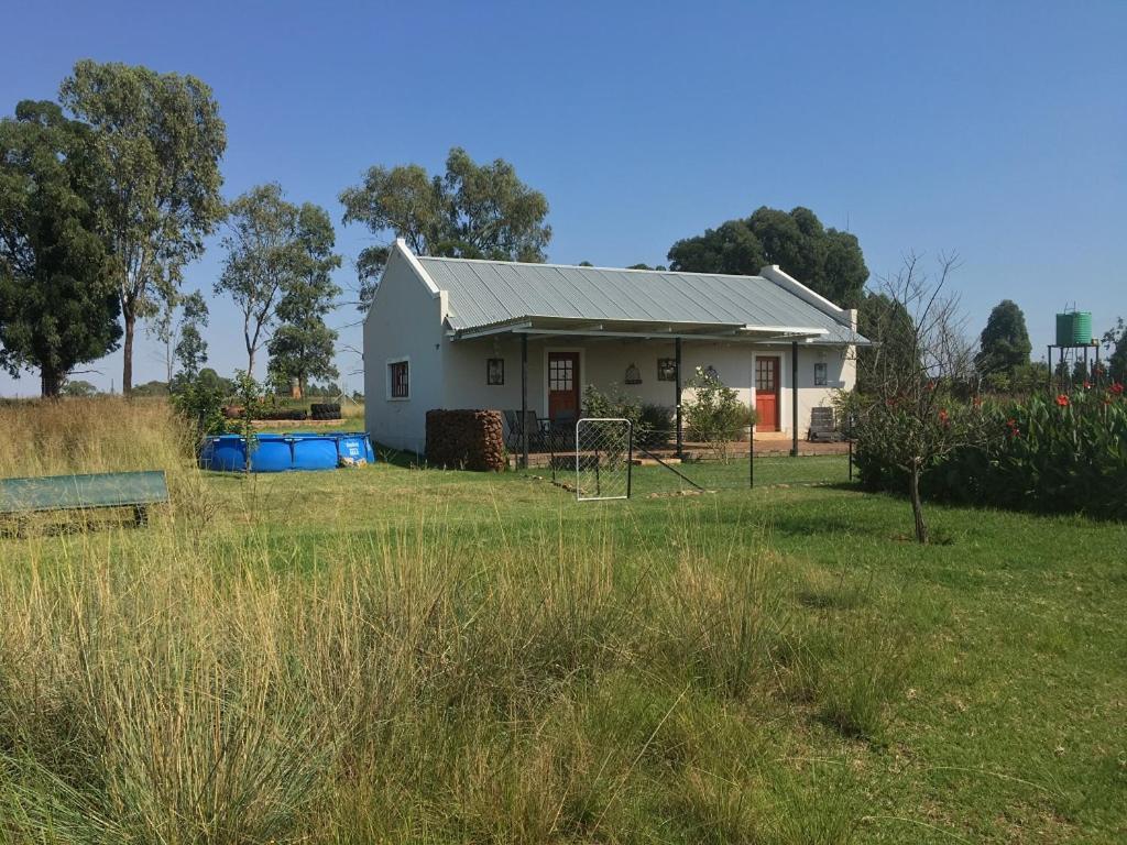 Sanctuary Life Guest Farm Hotel Magaliesburg Exterior photo